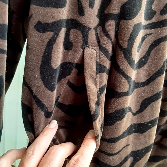 Threehearts Zebra Striped Velour Jacket, Size 3X - Picture 4 of 8